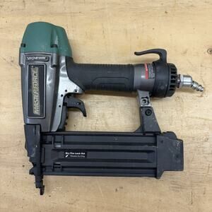Masterforce 208-5005 Magnesium 18 GA Brad Nailer 5/8"-2-1/8" Used